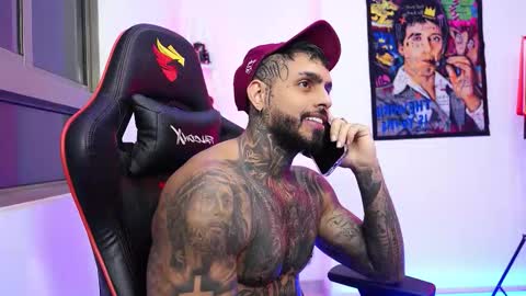 Snapshot of logan_hugh8 chatting on 25, 10, 2025 logan_hugh8 online show from 25, 10, 2025