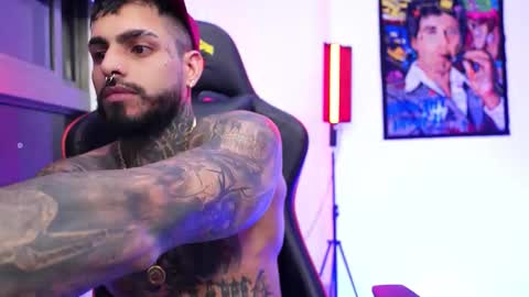 Snapshot of logan_hugh8 chatting on 6, 11, 2025 logan_hugh8 online show from 6, 11, 2025