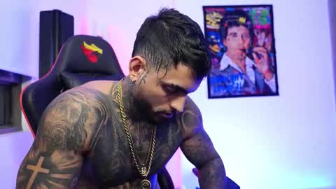 Snapshot of logan_hugh8 chatting on 25, 11, 2025 logan_hugh8 online show from 25, 11, 2025