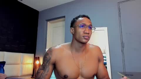 Snapshot of logan_varela chatting on 2, 1, 2025 logan_varela online show from 2, 1, 2025