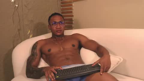 Snapshot of logan_varela chatting on 1, 3, 2025 logan_varela online show from 1, 3, 2025