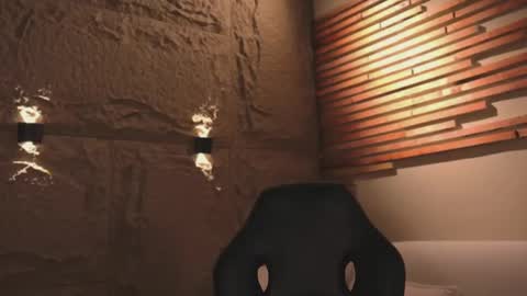 Snapshot of logan_varela chatting on 5, 3, 2025 logan_varela online show from 5, 3, 2025