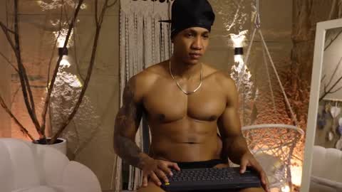 Snapshot of logan_varela chatting on 11, 9, 2025 logan_varela online show from 11, 9, 2025