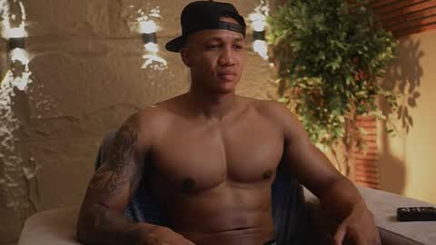 Snapshot of logan_varela chatting on 10, 11, 2025 logan_varela online show from 10, 11, 2025