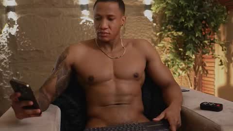 Snapshot of logan_varela chatting on 18, 11, 2025 logan_varela online show from 18, 11, 2025