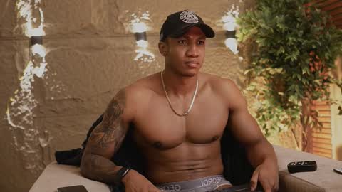 Snapshot of logan_varela chatting on 27, 11, 2025 logan_varela online show from 27, 11, 2025