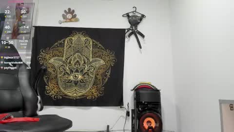 Snapshot of logan_whitters01 chatting on 31, 10, 2025 LOGAN WHITTERS online show from 31, 10, 2025