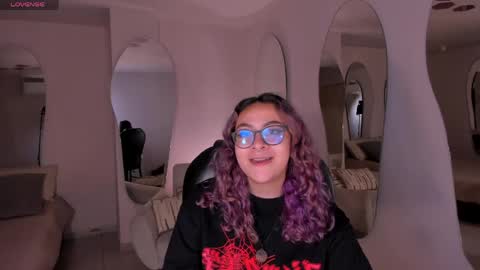 Snapshot of loiseharper chatting on 18, 5, 2026 Loise online show from 18, 5, 2026