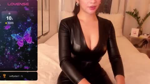 Snapshot of loisewilliams chatting on 9, 3, 2026 Mistress L online show from 9, 3, 2026