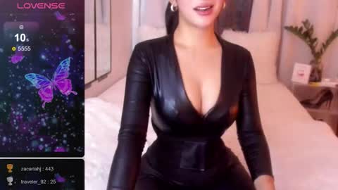 Snapshot of loisewilliams chatting on 9, 3, 2026 Mistress L online show from 9, 3, 2026