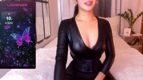 Snapshot of loisewilliams chatting on 26, 3, 2026 Mistress L online show from 26, 3, 2026