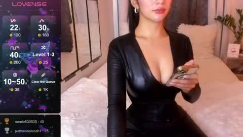 Snapshot of loisewilliams chatting on 29, 3, 2026 Mistress L online show from 29, 3, 2026
