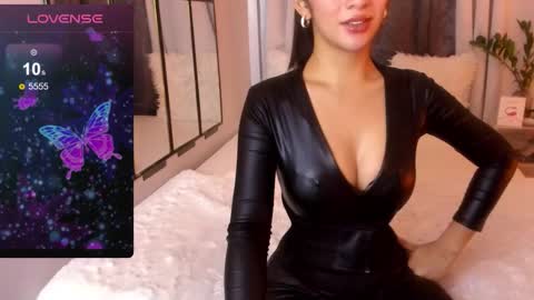 Snapshot of loisewilliams chatting on 31, 3, 2026 Mistress L online show from 31, 3, 2026