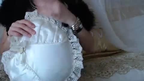 Lilu online show from 11, 3, 2025