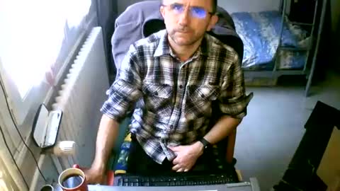 Snapshot of lokoum39 chatting on 2, 12, 2024 lokoum39 online show from 2, 12, 2024