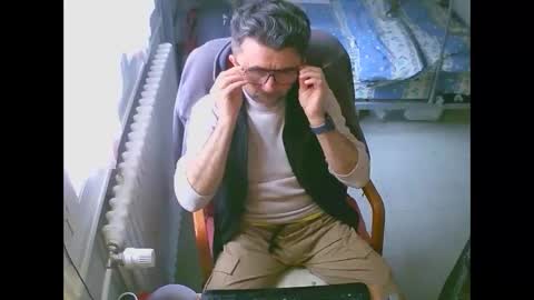 Snapshot of lokoum39 chatting on 11, 3, 2026 lokoum39 online show from 11, 3, 2026