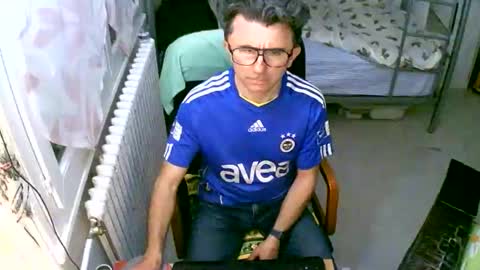 Snapshot of lokoum39 chatting on 5, 4, 2026 lokoum39 online show from 5, 4, 2026