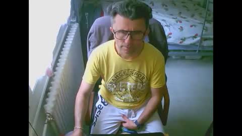 Snapshot of lokoum39 chatting on 28, 4, 2026 lokoum39 online show from 28, 4, 2026