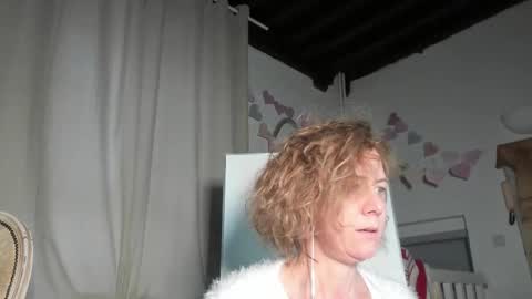 Snapshot of lola_belgium chatting on 9, 2, 2025 lola_belgium online show from 9, 2, 2025