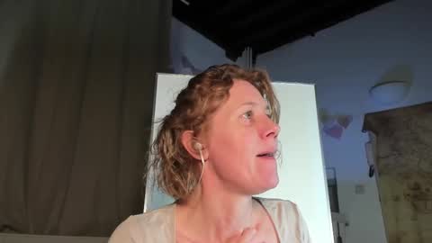 Snapshot of lola_belgium chatting on 8, 3, 2025 lola_belgium online show from 8, 3, 2025