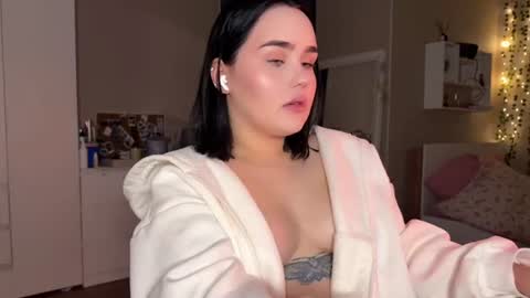 lola_razee online show from 2, 7, 2026