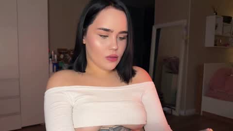 lola_razee online show from 4, 7, 2026
