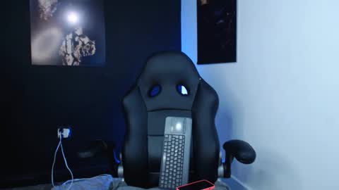 lola red online show from 20, 12, 2025