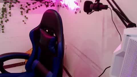 Snapshot of lola_star_ chatting on 9, 6, 2026 Lola online show from 9, 6, 2026