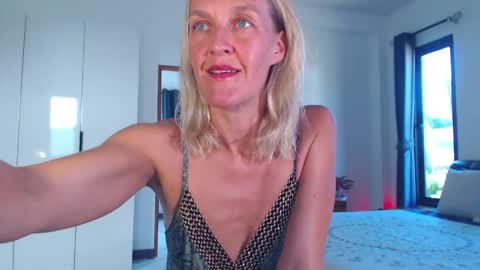 Lola online show from 9, 4, 2026