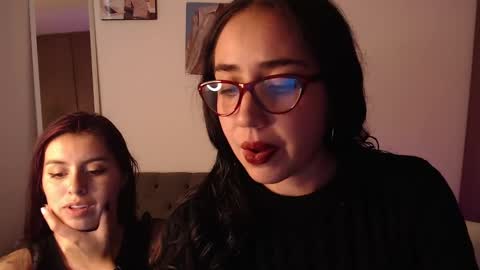 lolaandcamille online show from 26, 2, 2025