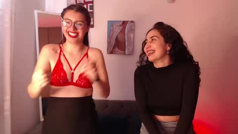 lolaandcamille online show from 3, 3, 2025