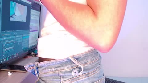 lolaandcamille online show from 19, 12, 2025