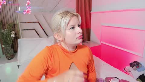 Snapshot of lolaangellx chatting on 16, 1, 2025 Lola Angel online show from 16, 1, 2025