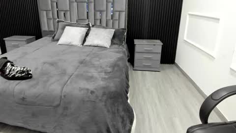 Lola Angel online show from 17, 11, 2025