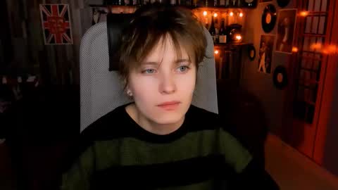 Snapshot of lolaasmus chatting on 13, 2, 2026 I consider myself the god Loki but life just calls me LOL online show from 13, 2, 2026