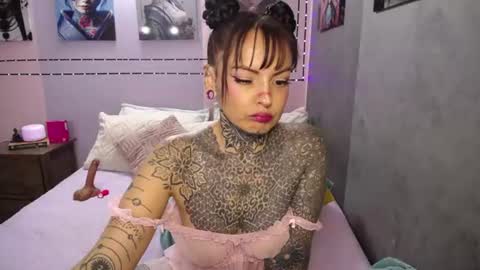 Lola online show from 10, 7, 2026