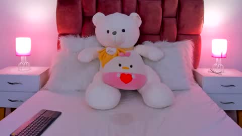 LolaCoper online show from 26, 12, 2024