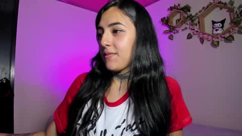 Snapshot of lolaleah_ chatting on 3, 2, 2026 Lola online show from 3, 2, 2026