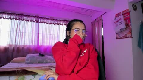 Snapshot of lolaleah_ chatting on 14, 4, 2026 Lola online show from 14, 4, 2026