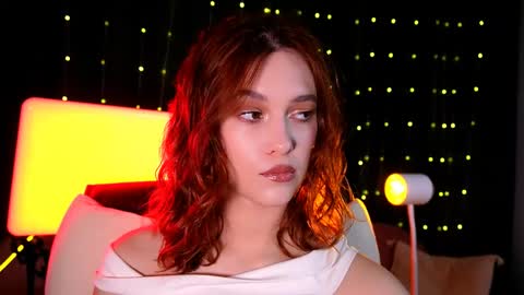 lolalemona online show from 15, 5, 2026