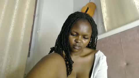 lolamia7 online show from 27, 11, 2025