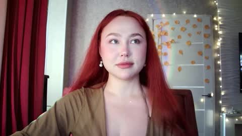 Snapshot of lolamint_ chatting on 23, 10, 2025 Lola online show from 23, 10, 2025