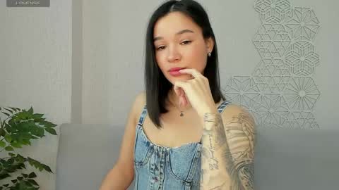 lolly_turner online show from 8, 4, 2026