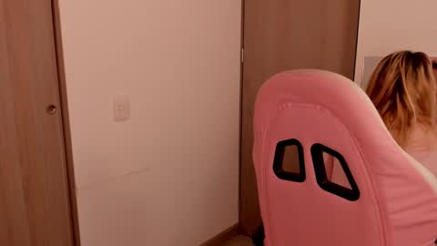 Lolly online show from 25, 2, 2025