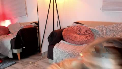Snapshot of lollypetitte_ chatting on 2, 4, 2026 Lolly online show from 2, 4, 2026