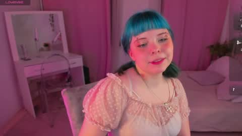 Snapshot of lollyshy__ chatting on 28, 4, 2026 Lolly online show from 28, 4, 2026