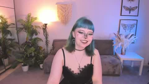 Snapshot of lollyshy__ chatting on 1, 5, 2026 Lolly online show from 1, 5, 2026