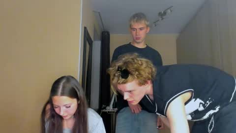 Snapshot of lolnoillimsary chatting on 21, 5, 2026 Nelis online show from 21, 5, 2026