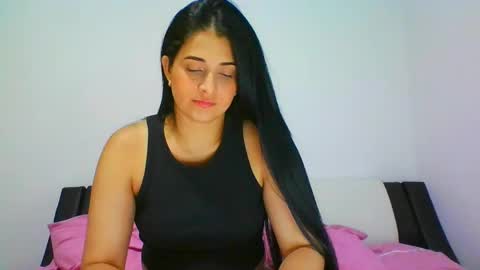 estehfania online show from 4, 2, 2025