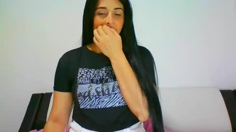 estehfania online show from 6, 2, 2025
